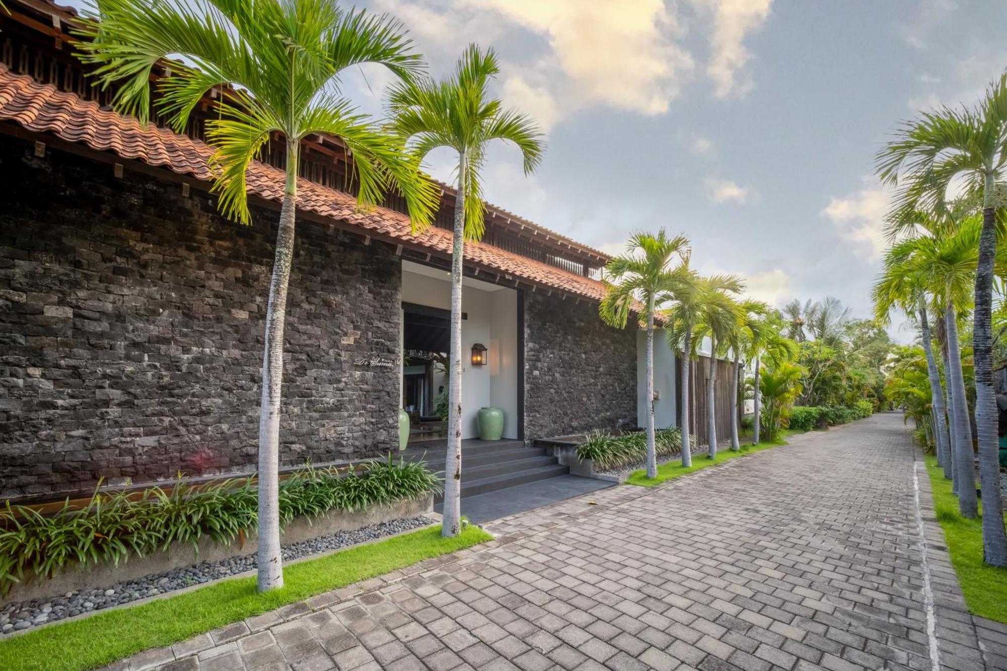 Villa De Suma - Fully Staffed Luxury Villa, Walk To The Beach! เซมินยัค ภายนอก รูปภาพ