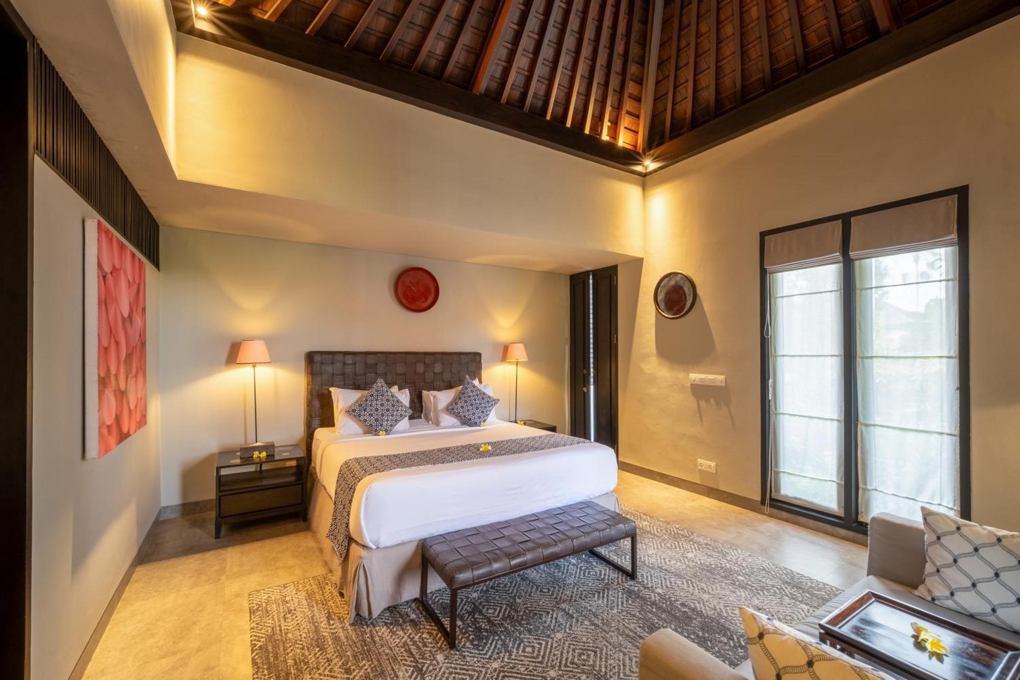 Villa De Suma - Fully Staffed Luxury Villa, Walk To The Beach! เซมินยัค ภายนอก รูปภาพ
