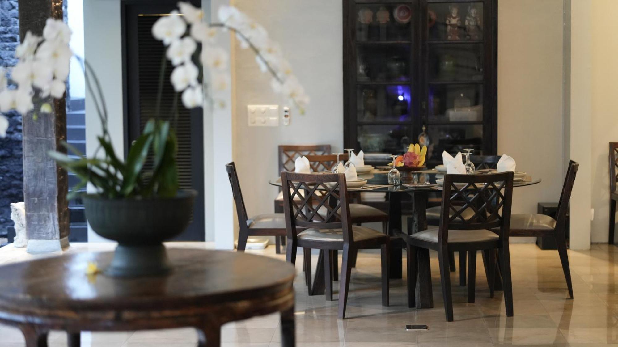 Villa De Suma - Fully Staffed Luxury Villa, Walk To The Beach! เซมินยัค ภายนอก รูปภาพ