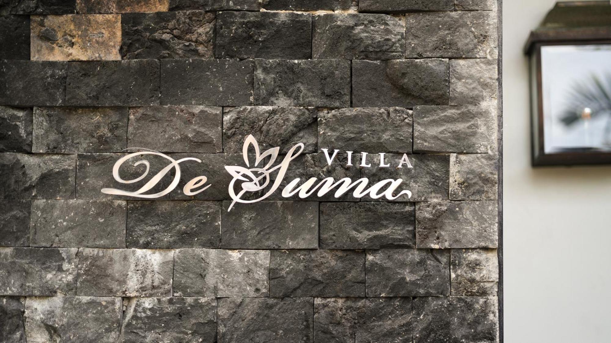 Villa De Suma - Fully Staffed Luxury Villa, Walk To The Beach! เซมินยัค ภายนอก รูปภาพ