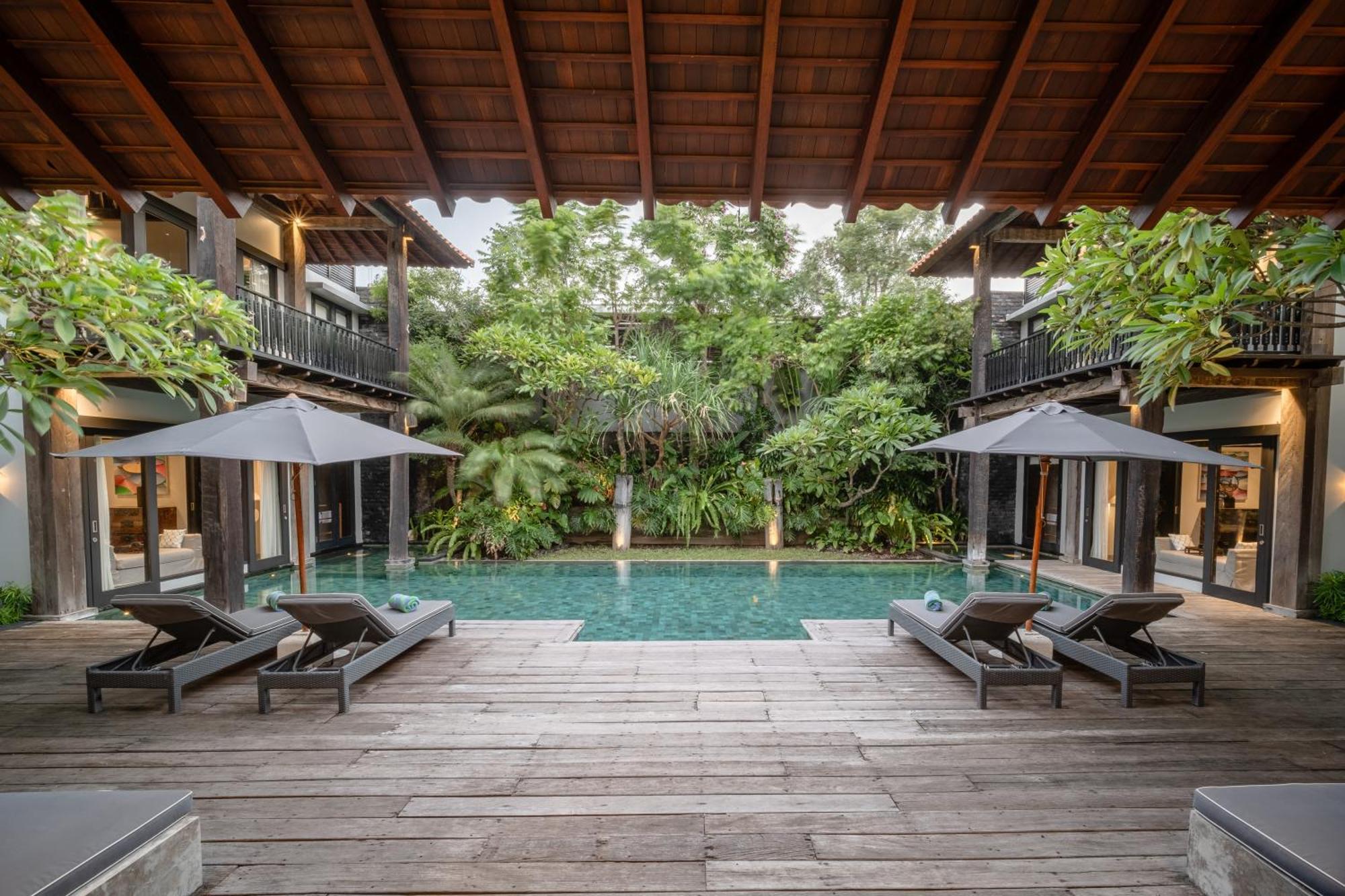 Villa De Suma - Fully Staffed Luxury Villa, Walk To The Beach! เซมินยัค ภายนอก รูปภาพ
